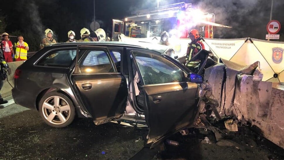 T Dlicher Unfall J Hriger Kracht Gegen Betonpfeiler In Minuten