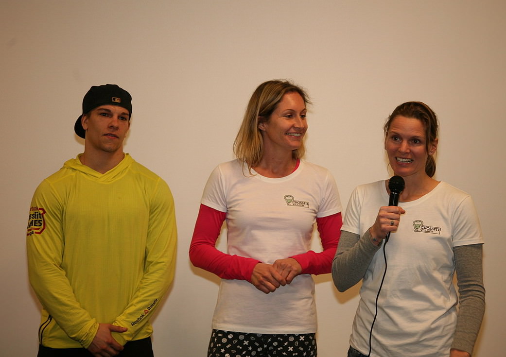 Freuten sich über eine tolle Eröffnungsfeier: Grete Passegger (Bildmitte) und Ulla Zankl mit CrossFit-Coach David Rassl