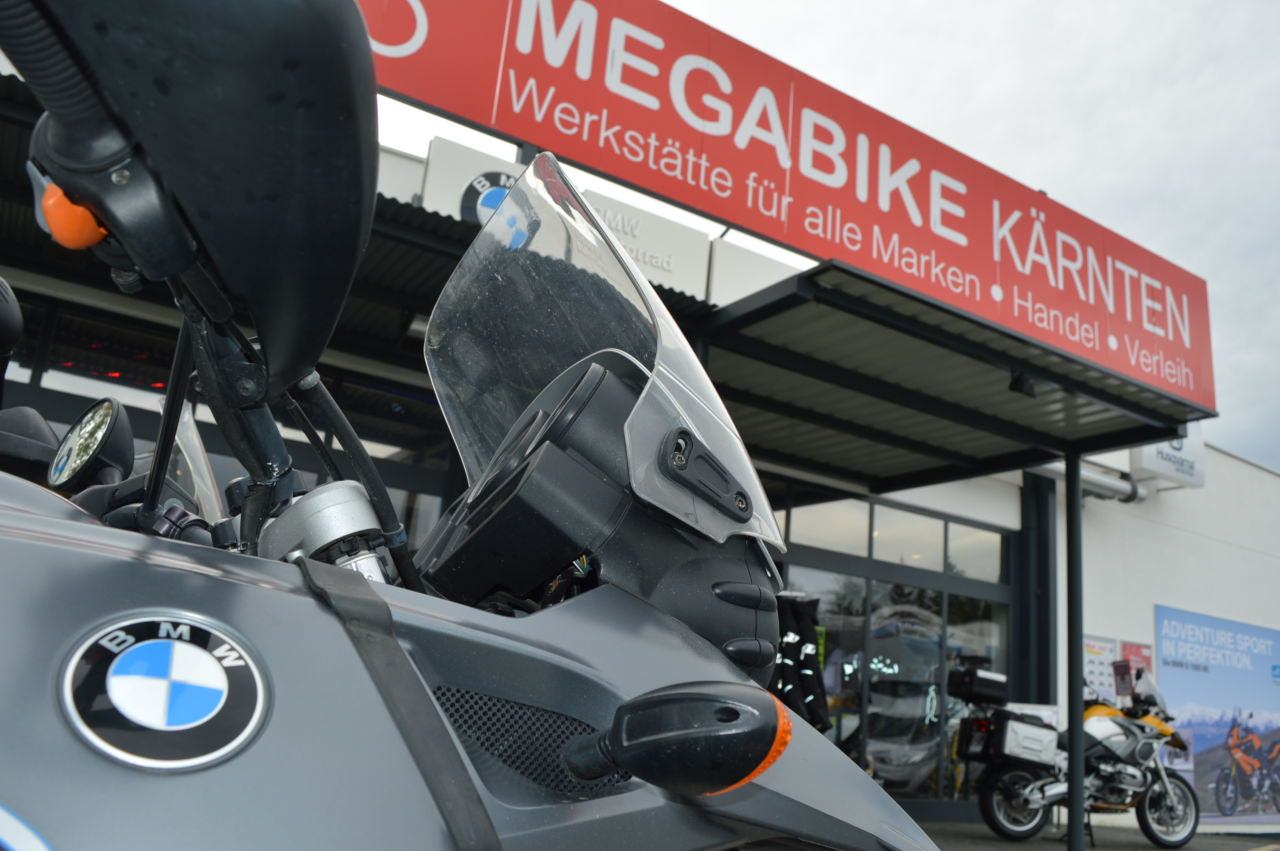 Bei MEGABIKE Kärnten findet ihr alles, was das Motorrad-Fahrer-Herz begehrt.