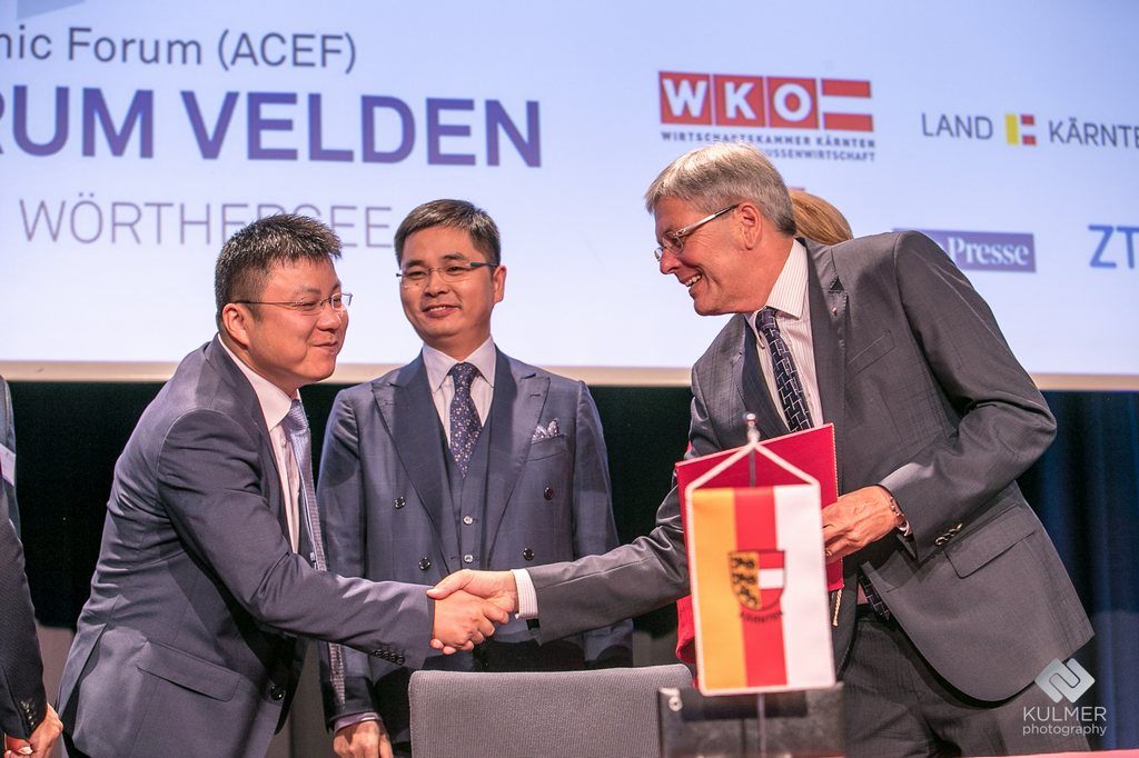 Die Vertragsunterzeichnung fand im Rahmen des CEE-Wirtschaftsforums in Velden statt