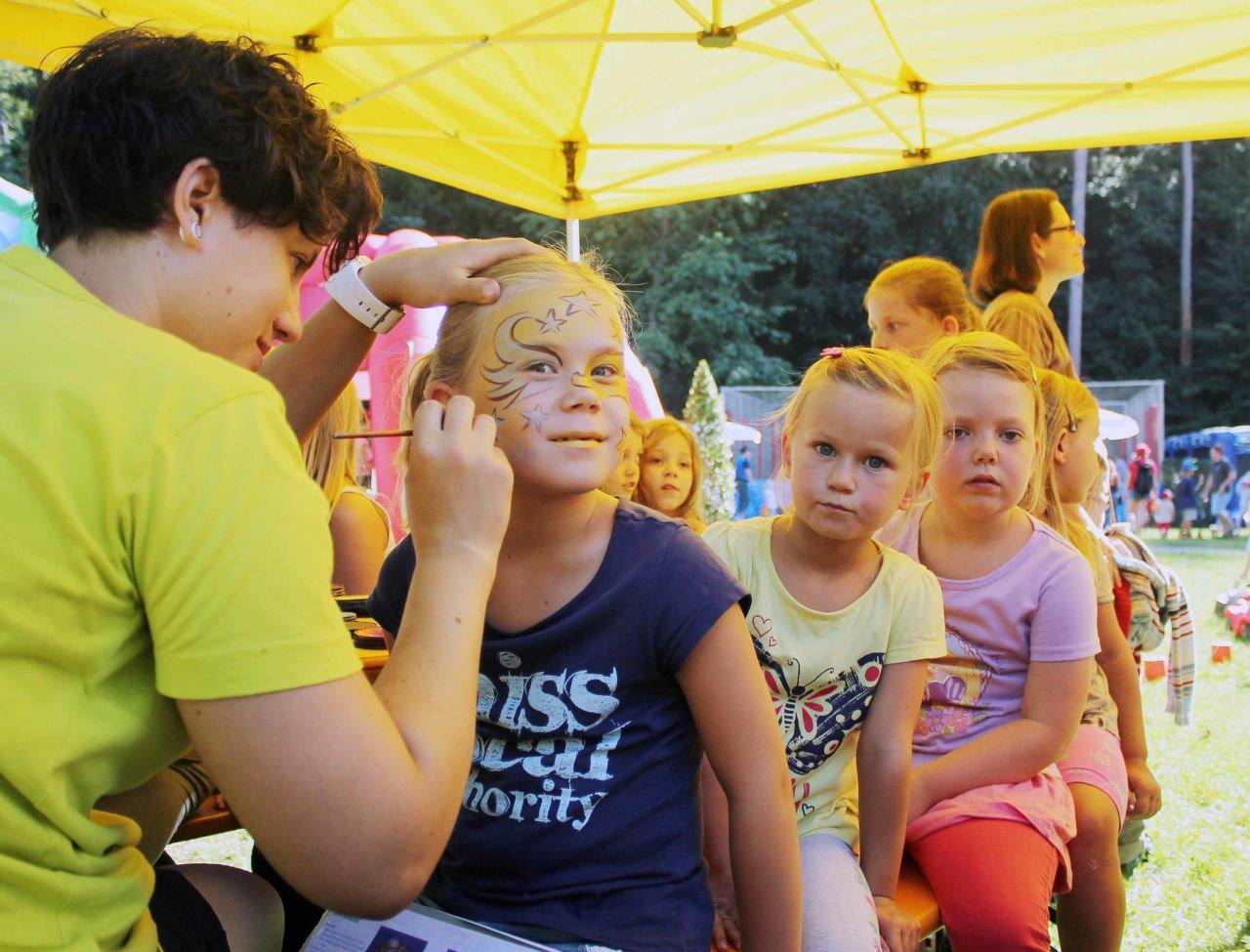Spiel, Spaß und Unterhaltung sind bei der Sommersportschnuppern Abschlussparty am Kreuzbergl auch heuer garantiert. 