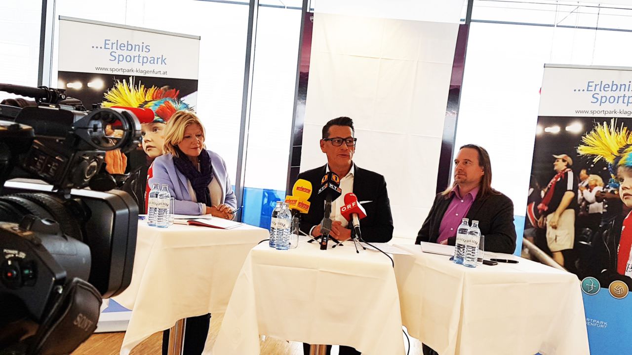 Bürgermeistern Dr. Maria-Luise Mathiaschitz, Klaus Leutgeb (Geschäftsführer der Leutgeb Entertainment Group) und Gert Unterköfler (Geschäftsführer Sportpark Klagenfurt GmbH) stellten die Pläne auf der heutigen Pressekonferenz vor.