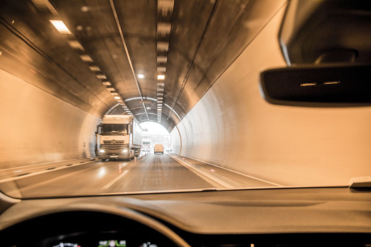 Die Tunnel der Klagenfurter Nordumfahrung sind während der Wartungs- und Reinigungsarbeiten für den Verkehr gesperrt.