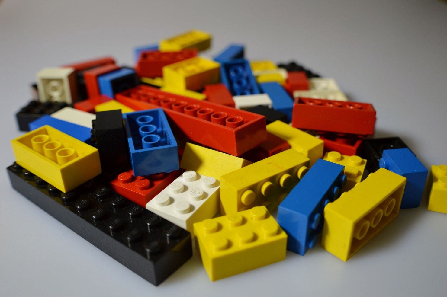 Der internationale LEGO-Tag soll an die Patentanmeldung des einzigartigen Kupplungssystem der beliebten Bausteine erinnern.