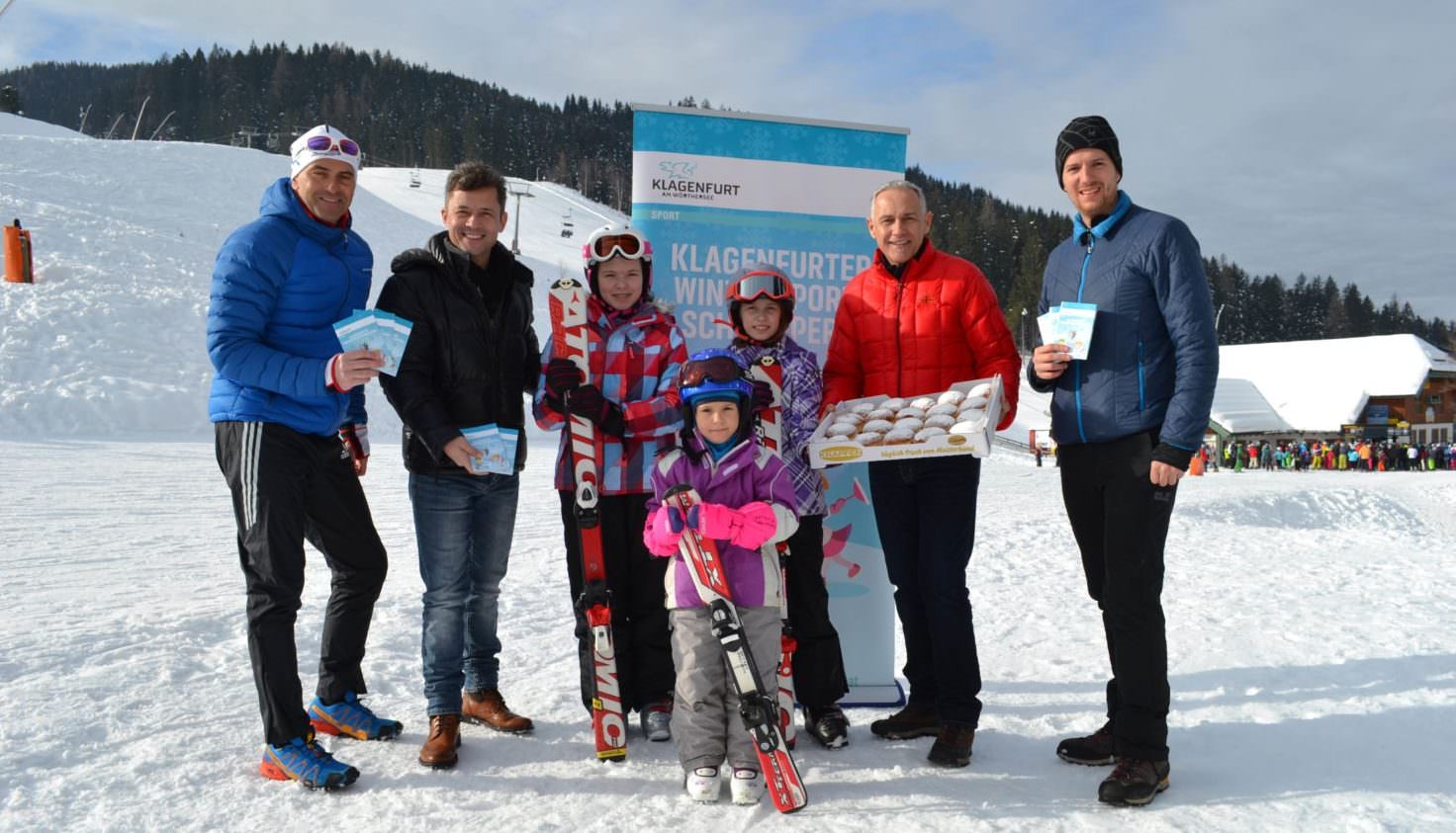 Sportreferent Vizebürgermeister Jürgen Pfeiler und	das
Organisationsteam freuten sich über 1.000 junge Wintersportschnuppern-Teilnehmer