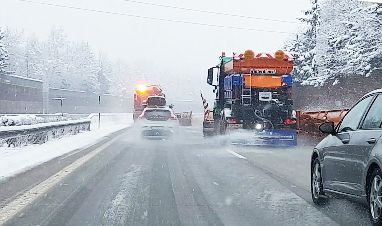 Schneeräumung: Darf ich überholen? in Villach-Klagenfurt - 5 Minuten -  Nachrichten & Aktuelles
