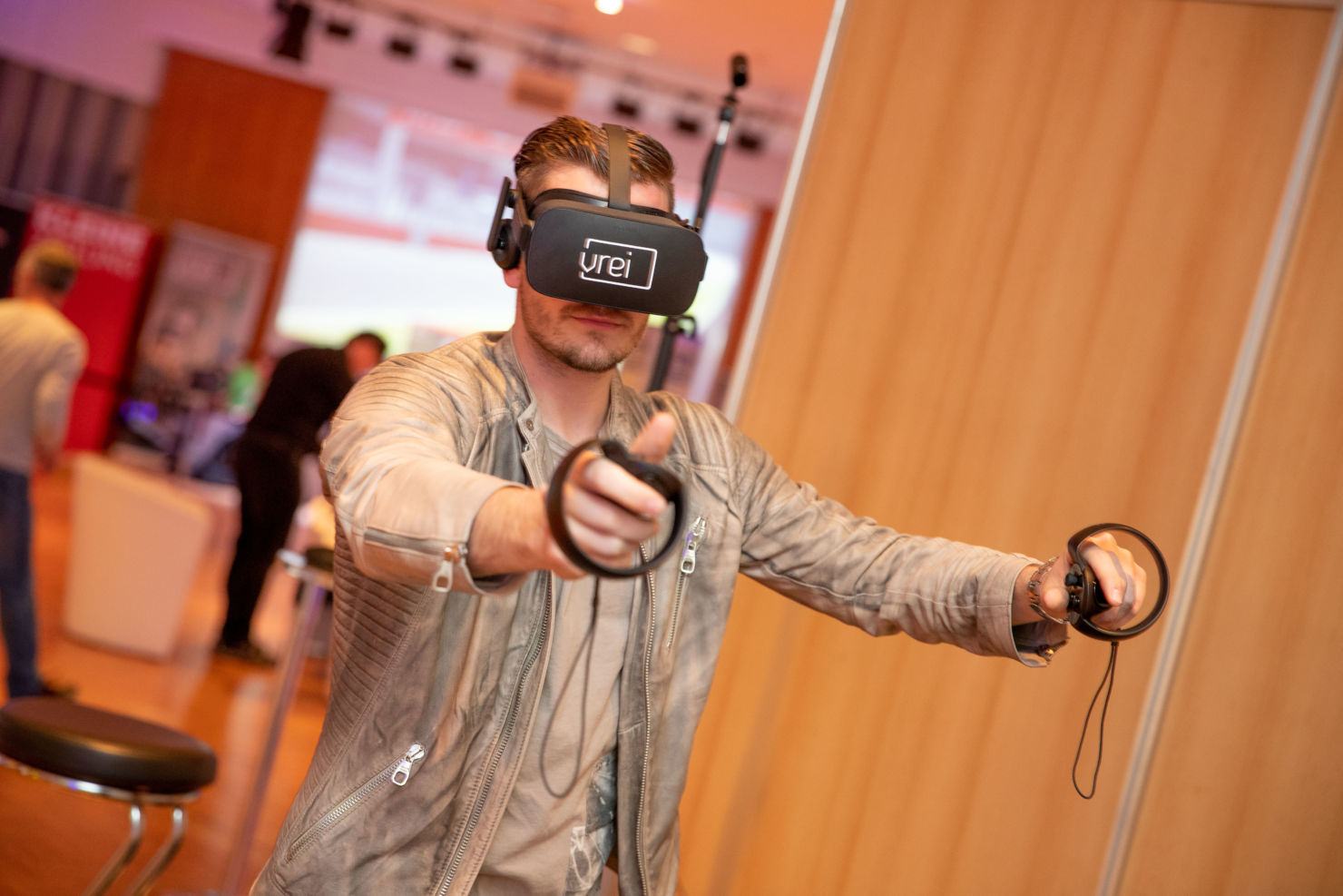 In der „Virtual- Reality-Games-Lounge“ konnte man in die virtuelle Welt eintauchen.