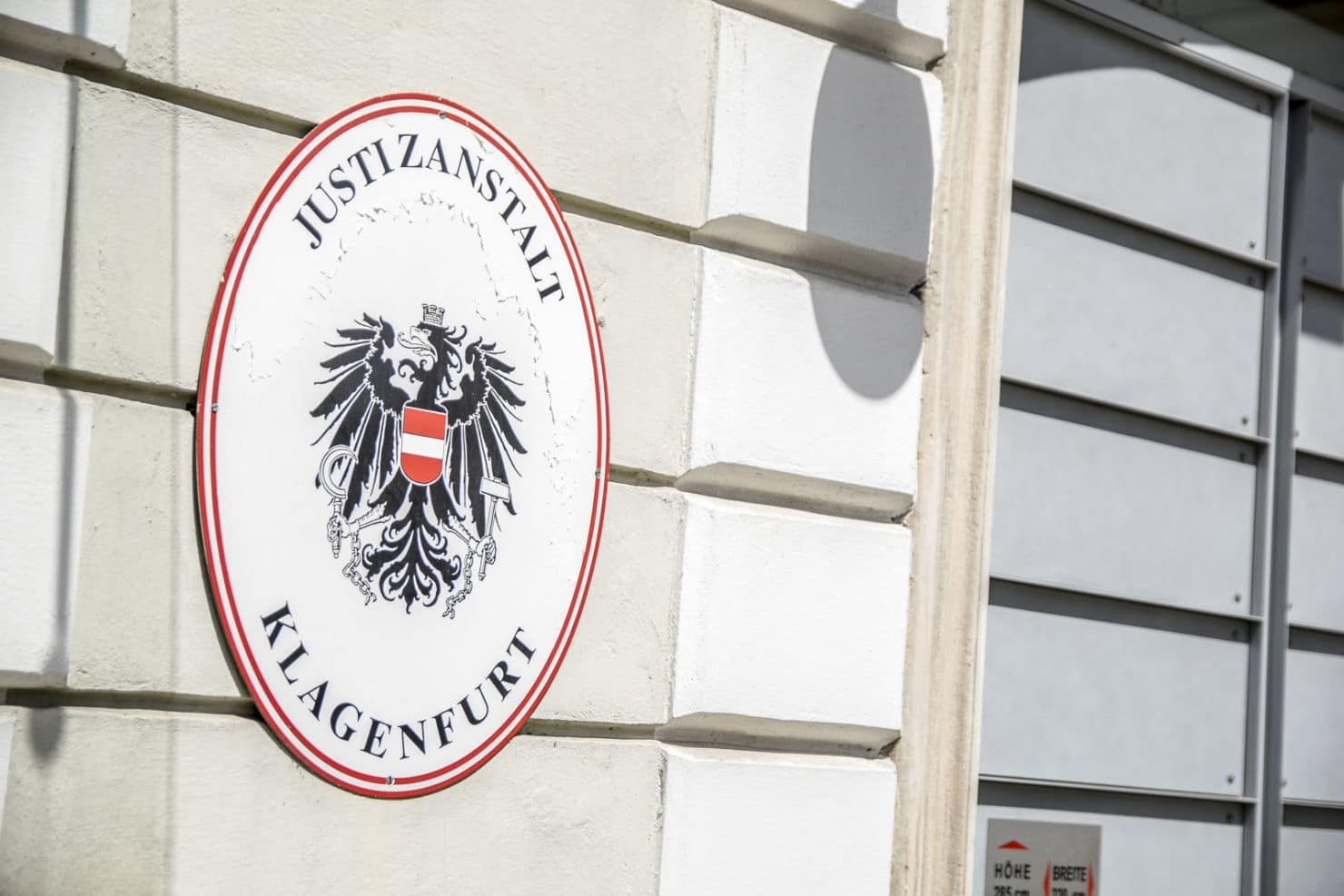 Der 39-jährige Verdächtige wurde nach Abschluss der Erhebungen in die Justizanstalt Klagenfurt eingeliefert.