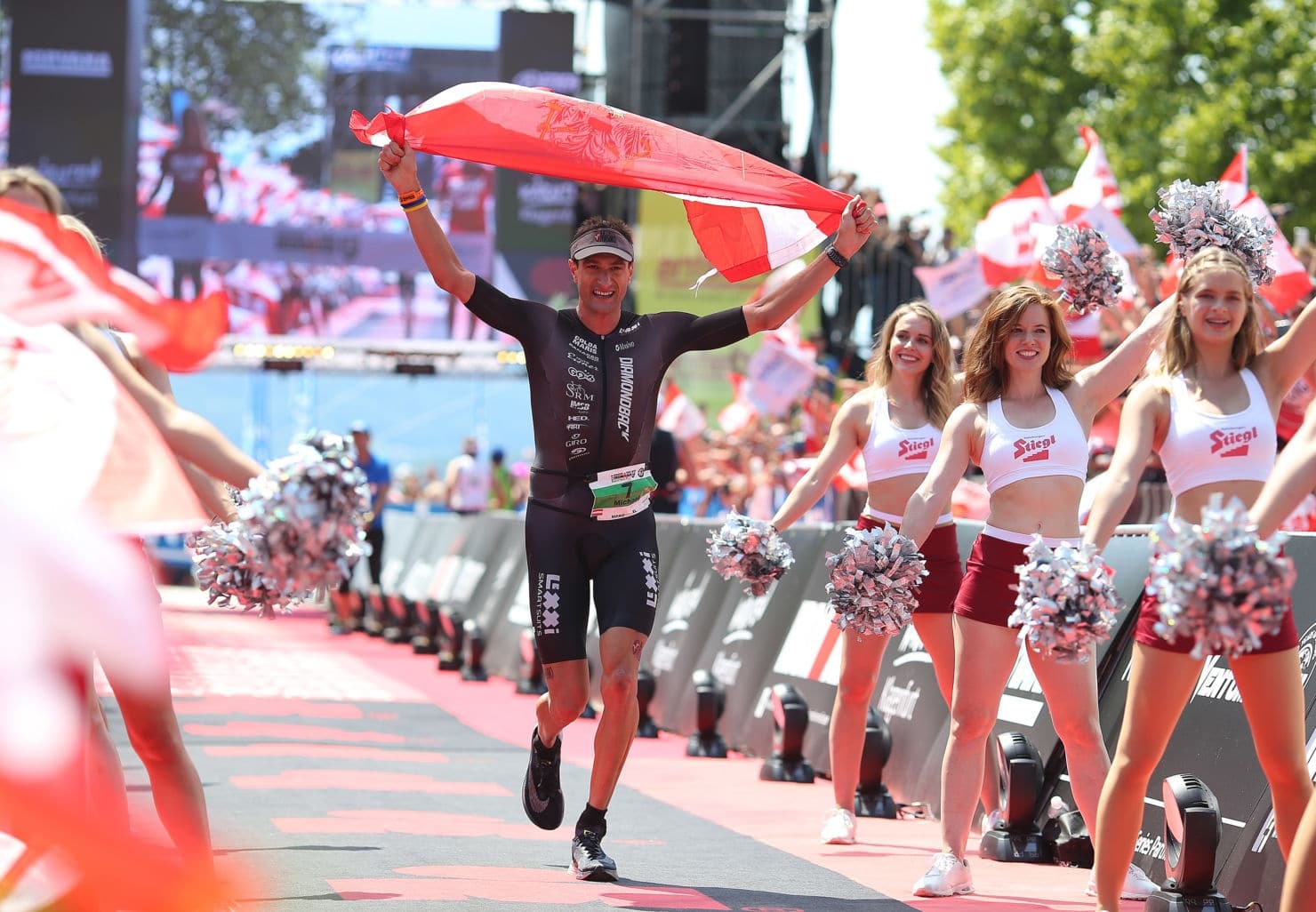 Der Österreicher Michael Weiss genoss den Einlauf ins Ziel beim heurigen Ironman Austria-Kärnten in vollen Zügen. 