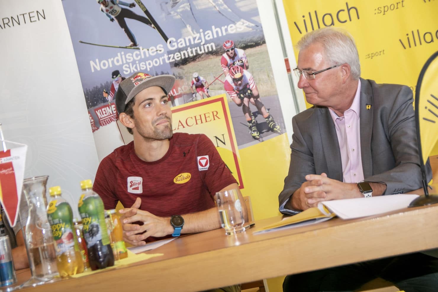 Lokalmatador Philipp Orter und Sportstadtrat Harald Sobe auf der Pressekonferenz