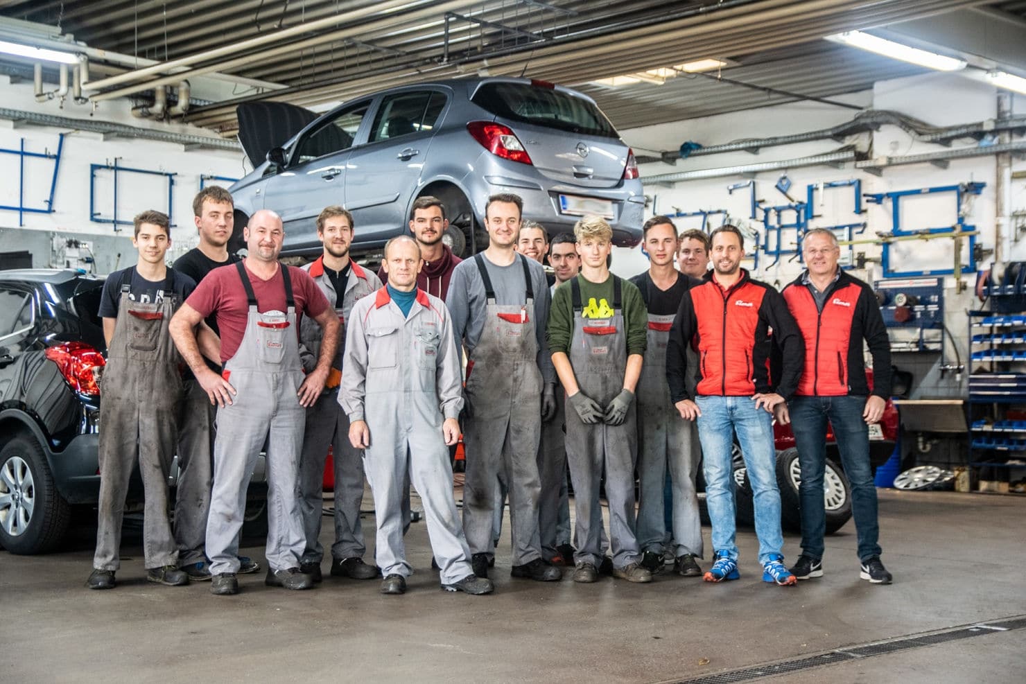 Das Team von Eisner Auto kümmert sich professionell um Ihren Reifenwechsel.