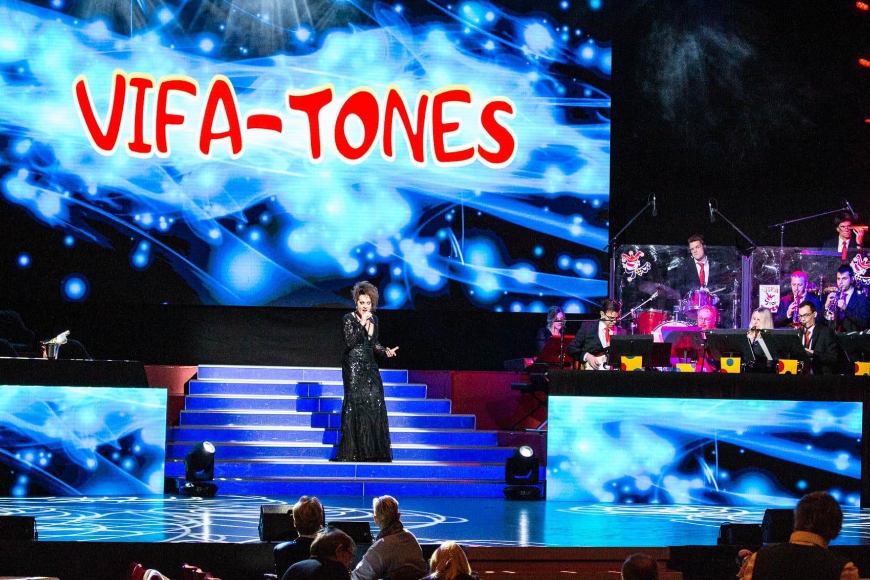 Die Vifa-Tones feierten Premiere zur Premierensitzung.