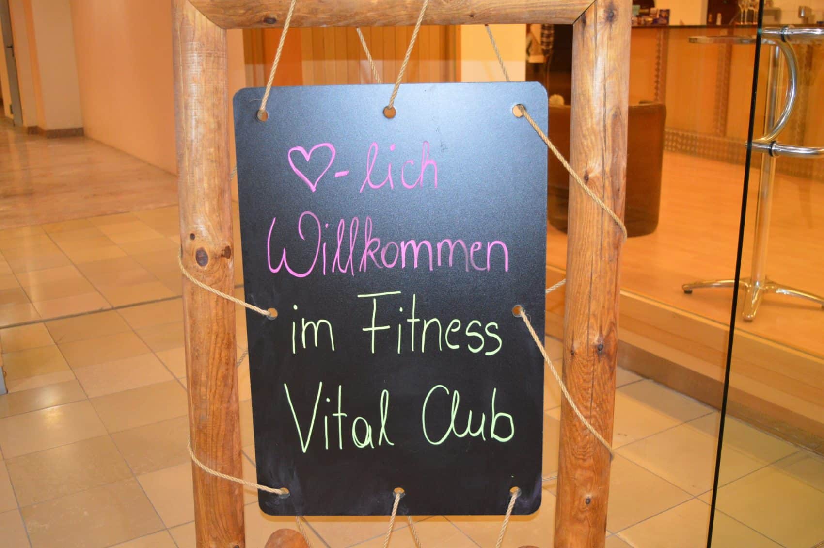 Neueröffnung! Der Fitness Vital Club freut sich auf euer kommen.