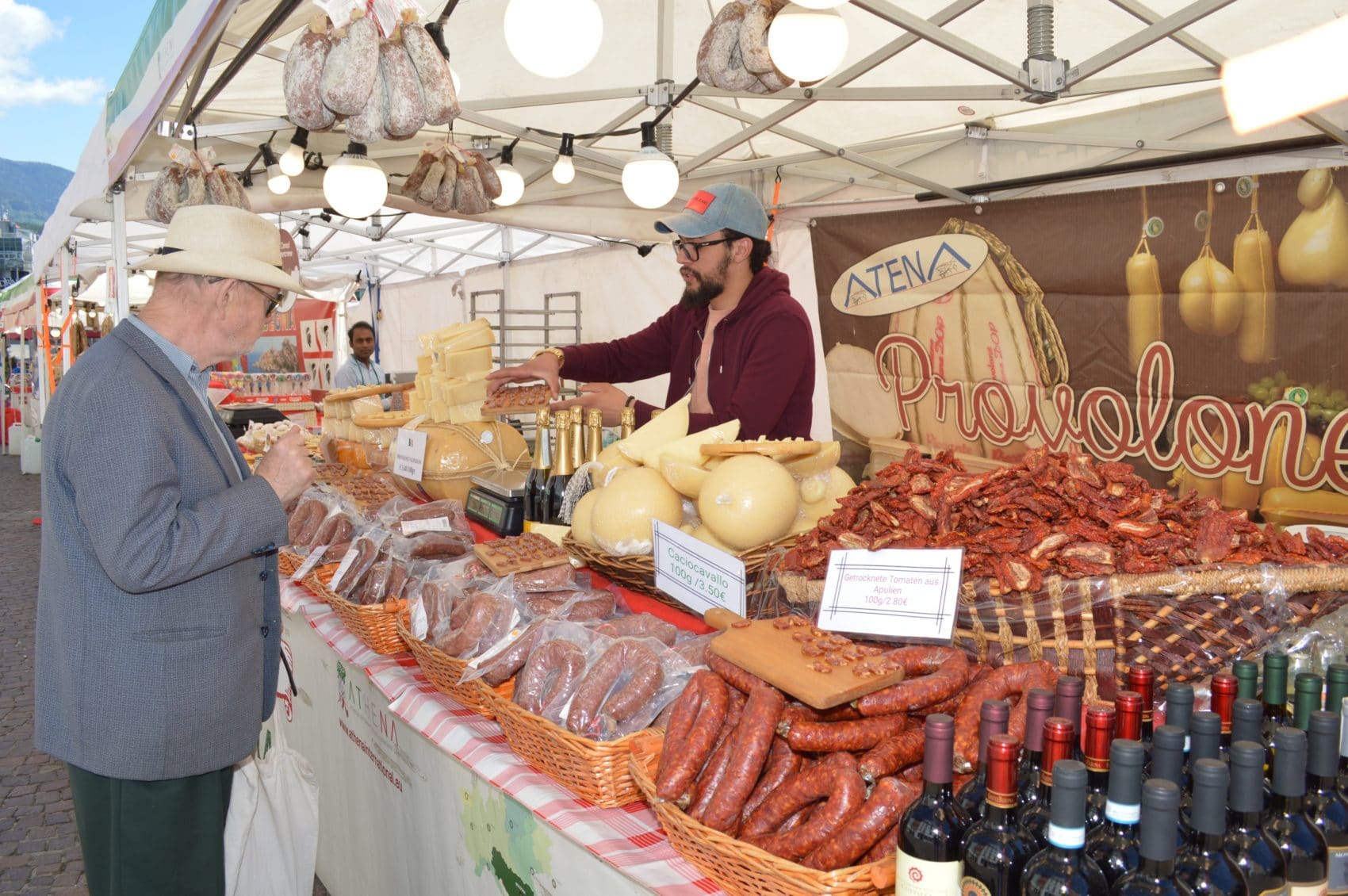 Noch bis kommenden Samstag gastiert der Italo-Markt in der Villacher Innenstadt. 