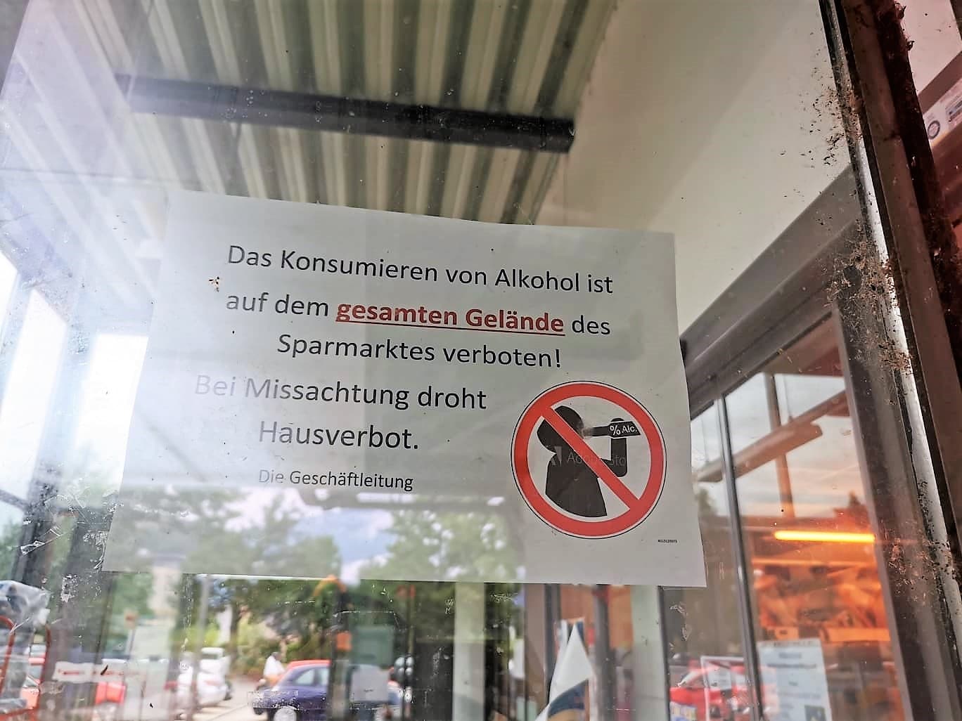 Mit diesem Aushang bekräftige der Besitzer das Alkoholverbot.