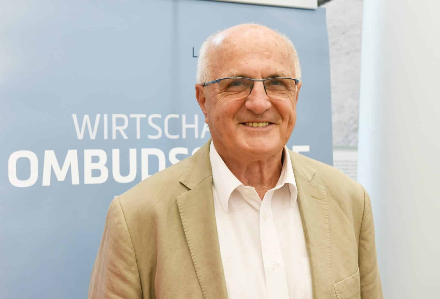 Der Kärntner Wirtschaftsombudsmann Franz Pacher kritisiert den späteren Impfstart in Kärnten stark.