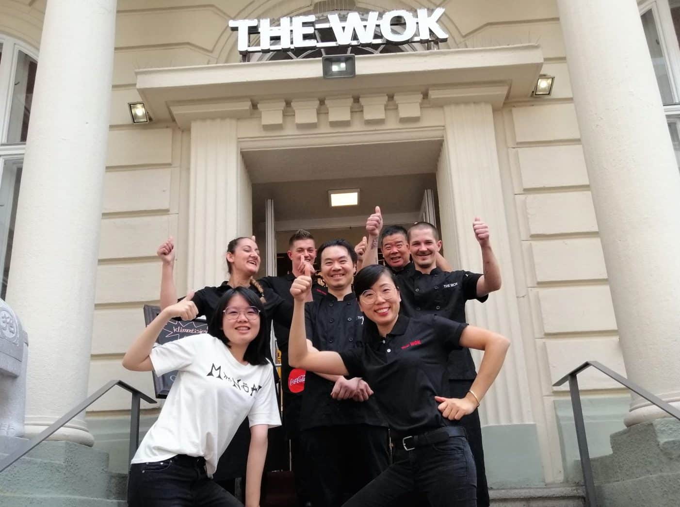 Das Team von THE WOK freut sich...