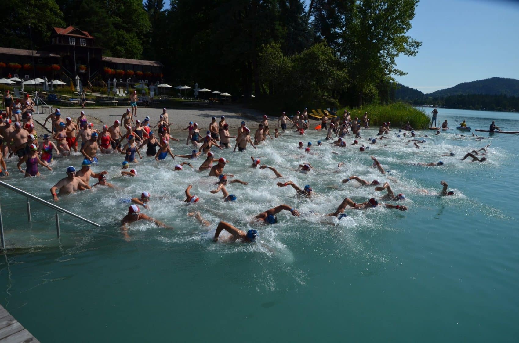 147 Schwimmer stellten sich am heutigen Sonntag der Herausforderung am Faaker See.