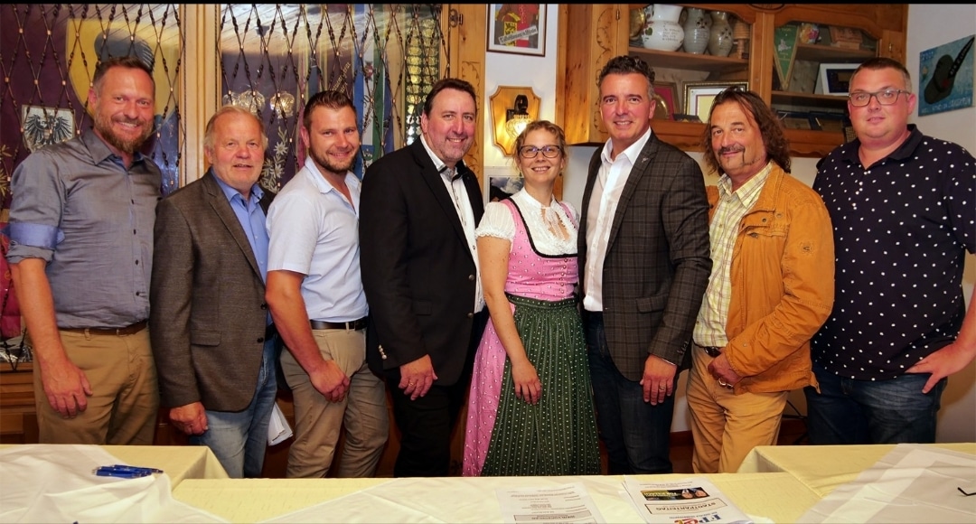 v.l.n.r.: Robert Seppele, Roland Zellot, Patrick Bock, Erwin Baumann, Katrin Nießner, Gernot Darmann, Kurt Petritsch, Gernot Schick.