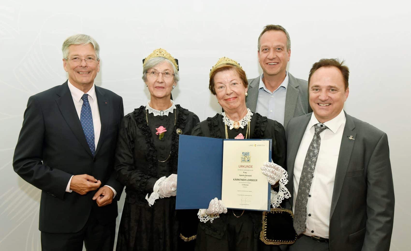 v.l.n.r.: LH Peter Kaiser, Ilse Holzfeind, Sibylle Seiwald, Markus Brandstätter und Bgm. Siegfried Ronacher