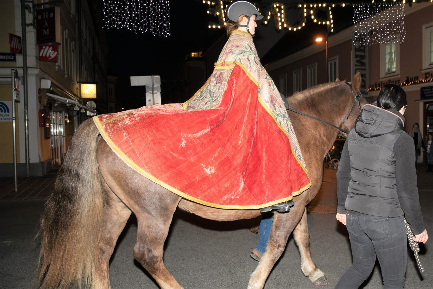 Am 11. November wird der hl. Martin die Kinder auf einem echten Pferd am Benediktinerplatz begrüßen.