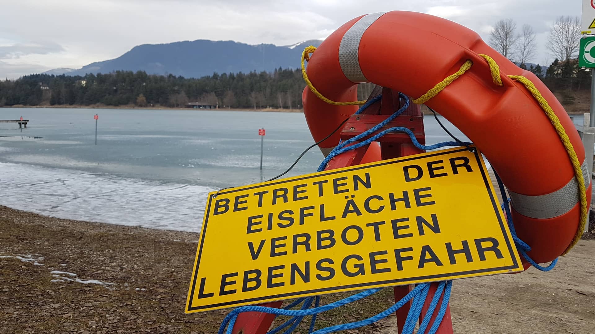 Seit dem 1. Februar ist das Betreten der Eisfläche am Silbersee wieder verboten.