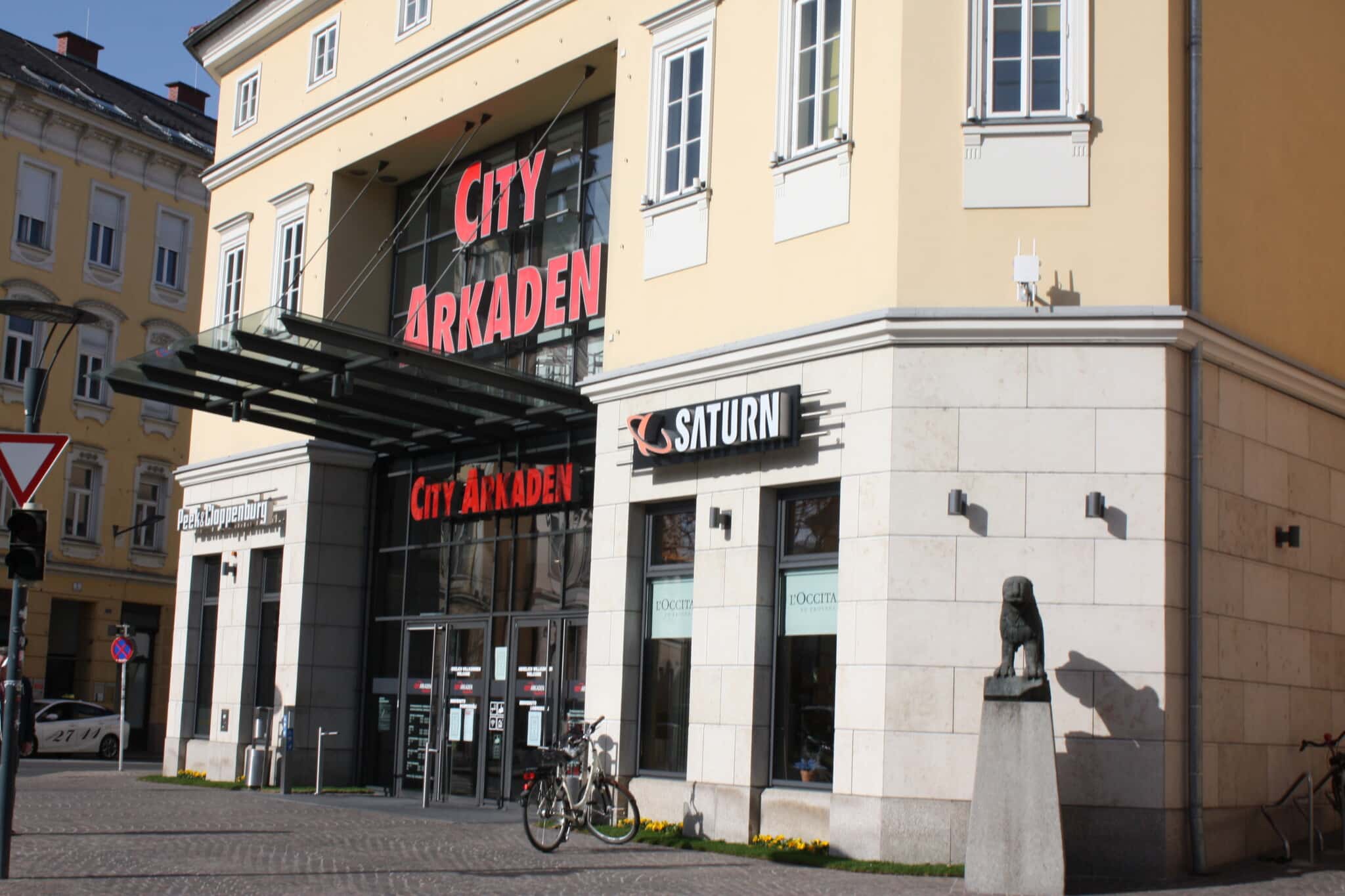 Zwei Geschäfte in den Klagenfurter City Arkaden haben seit kurzem geschlossen.