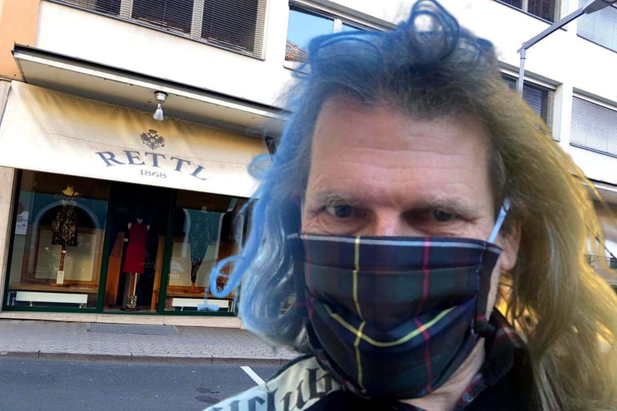 Thomas Rettl möchte sein Geschäft am Montag wieder aufsperren, um dort Schutzmasken zu verkaufen. 