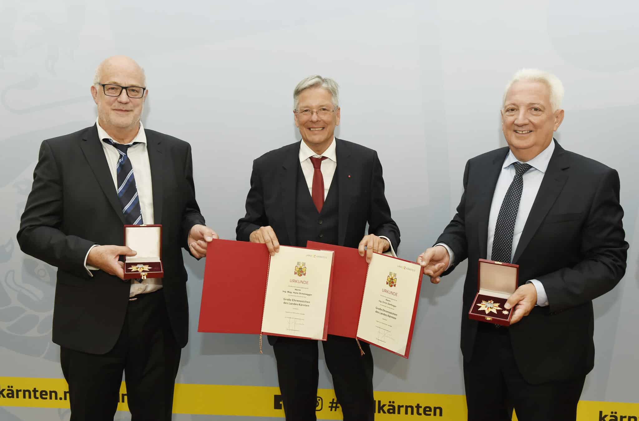 Ehrenzeichenverleihung des Landes Kärnten
; Hans Schönegger, LH Peter Kaiser, Erich Dörflinger
; ©fritzpress