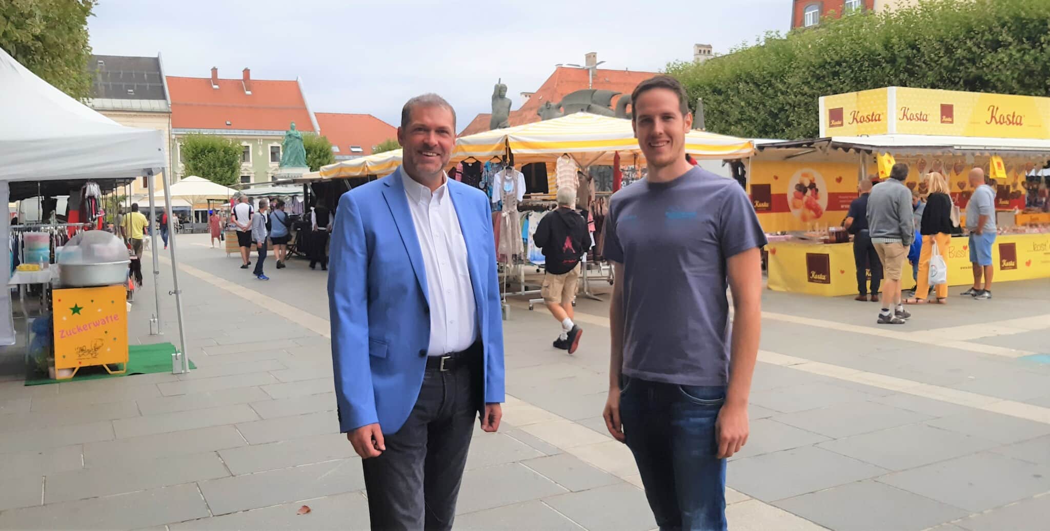 Stadtrat Markus Geiger und Christoph Fleck von der Marktverwaltung Klagenfurt (v.l.)