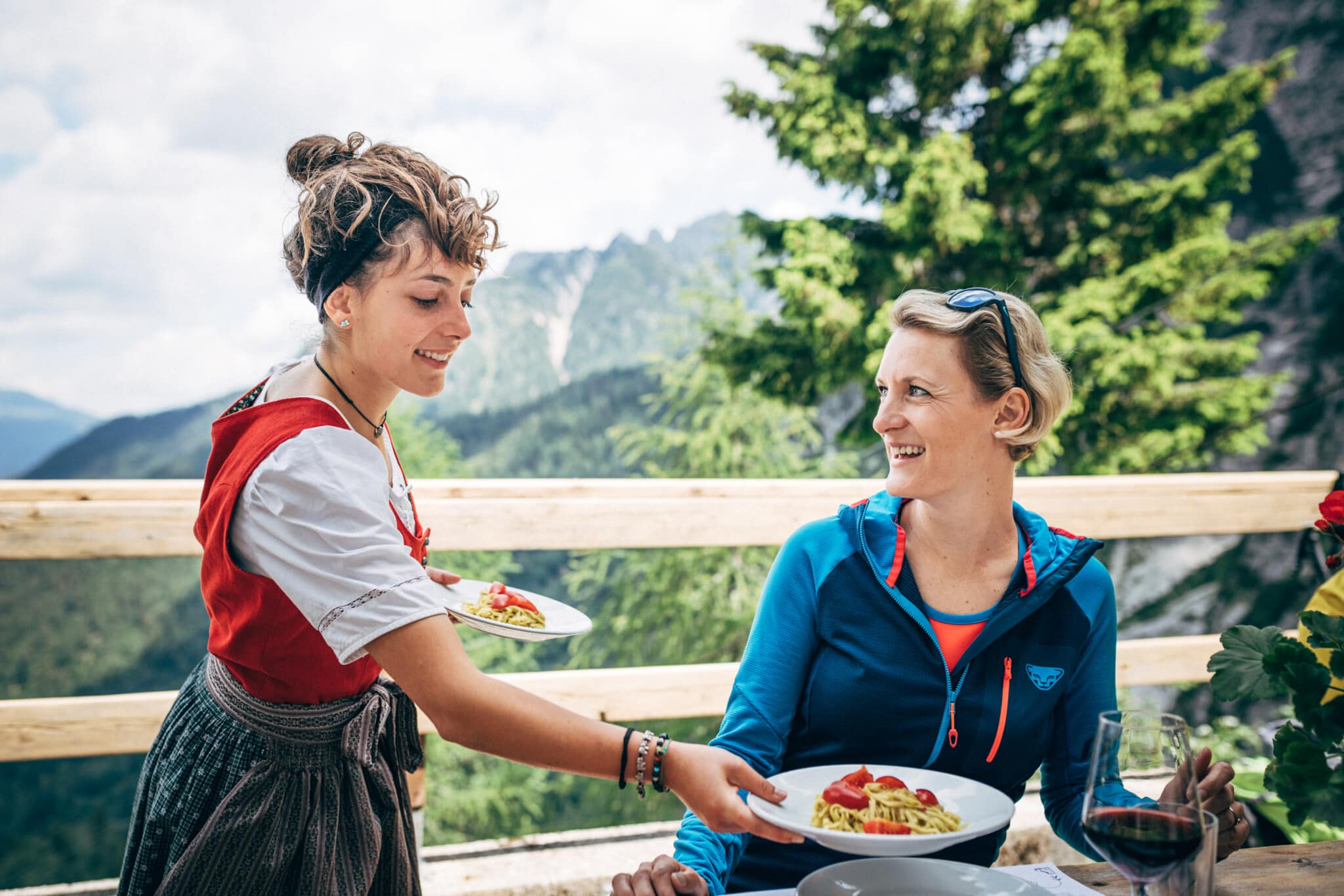 Unwiderstehlich: Wandern und Kulinarik gehören beim HÜTTENKULT einfach zusammen!