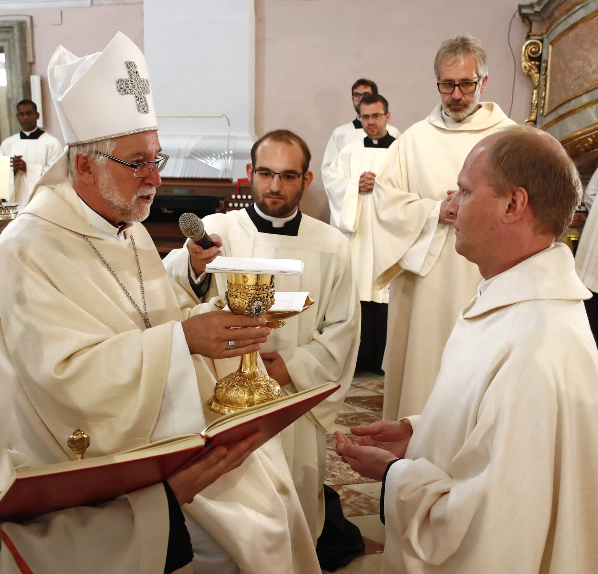 Priesterweihe im Klagenfurter Dom