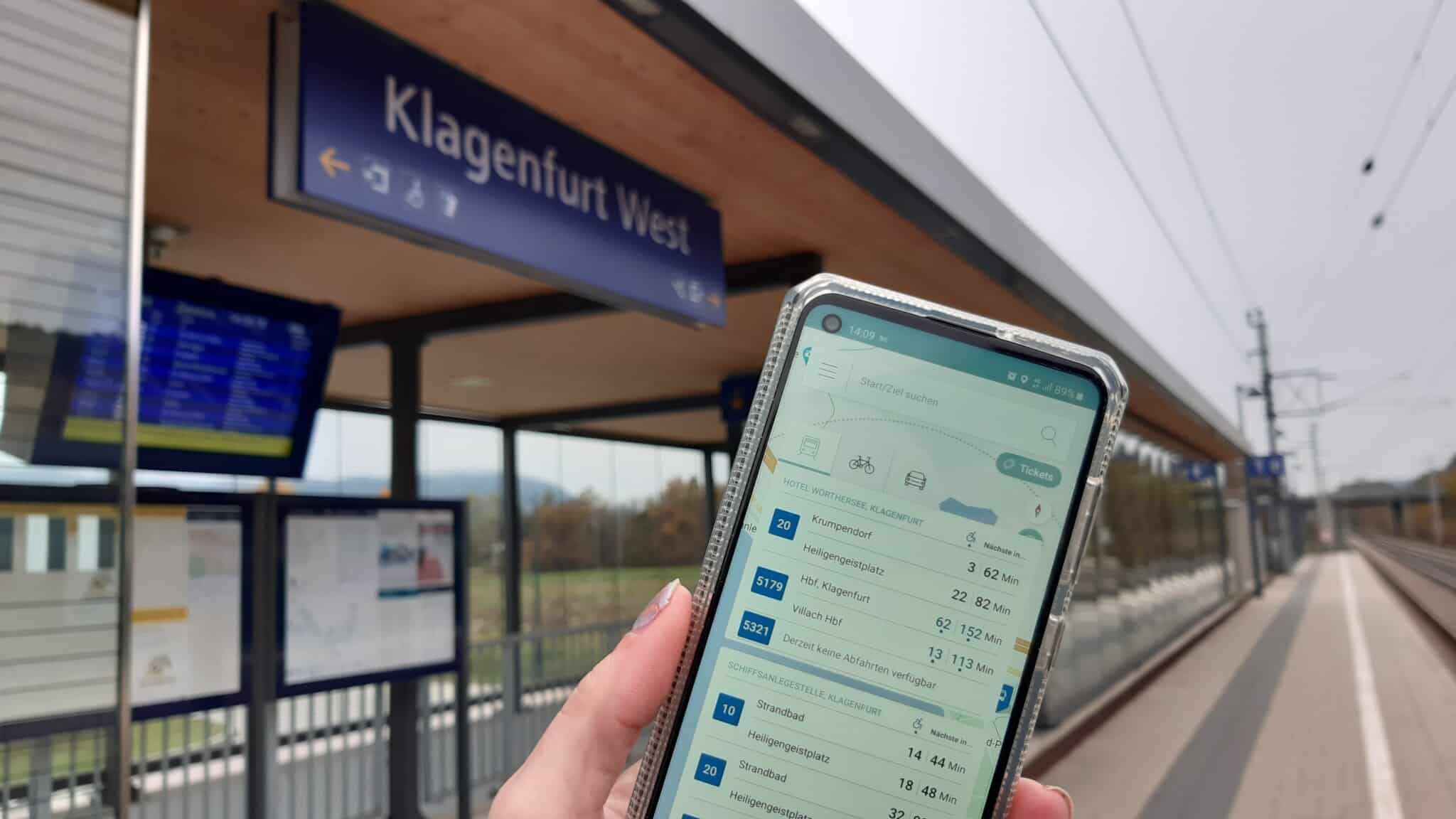 Klagenfurt Mobil zeigt auch die Bahnverbindungen der ÖBB an.