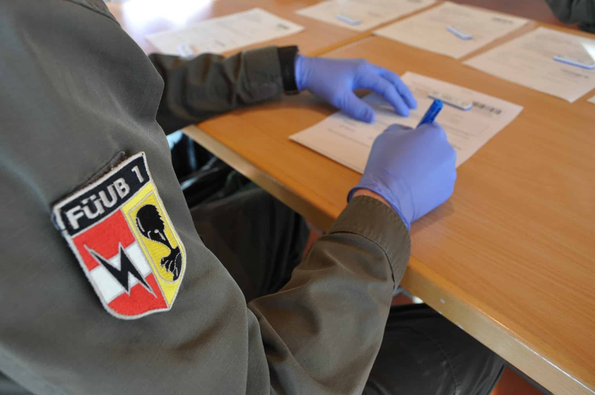 Rund 60 Soldaten werden das Rote Kreuz bei den COVID19-Teststationen unterstützen.