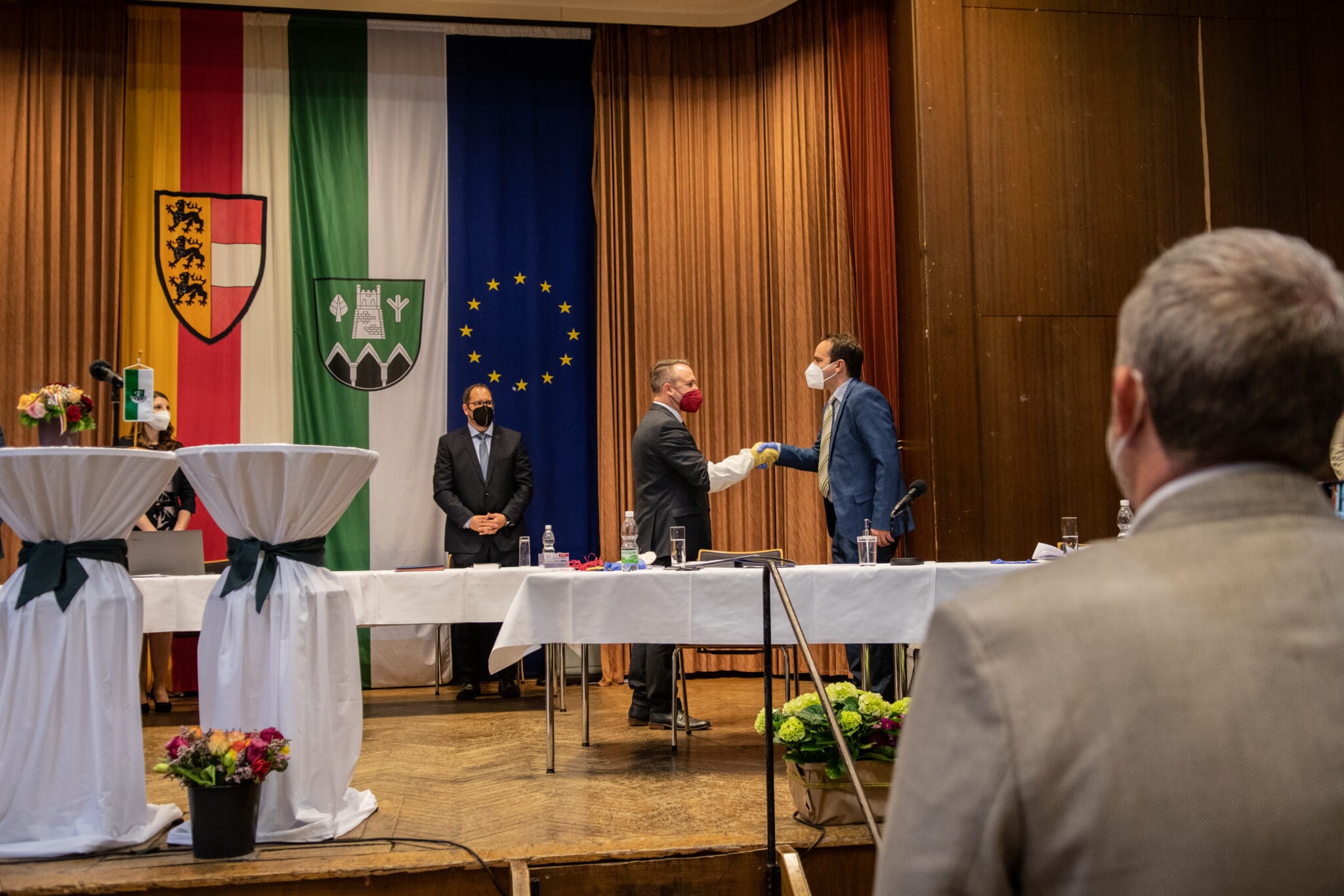 Die Angelobung von Bürgermeister Günther Vallant erfolgte gestern durch Bezirkshauptmann Georg Fejan.