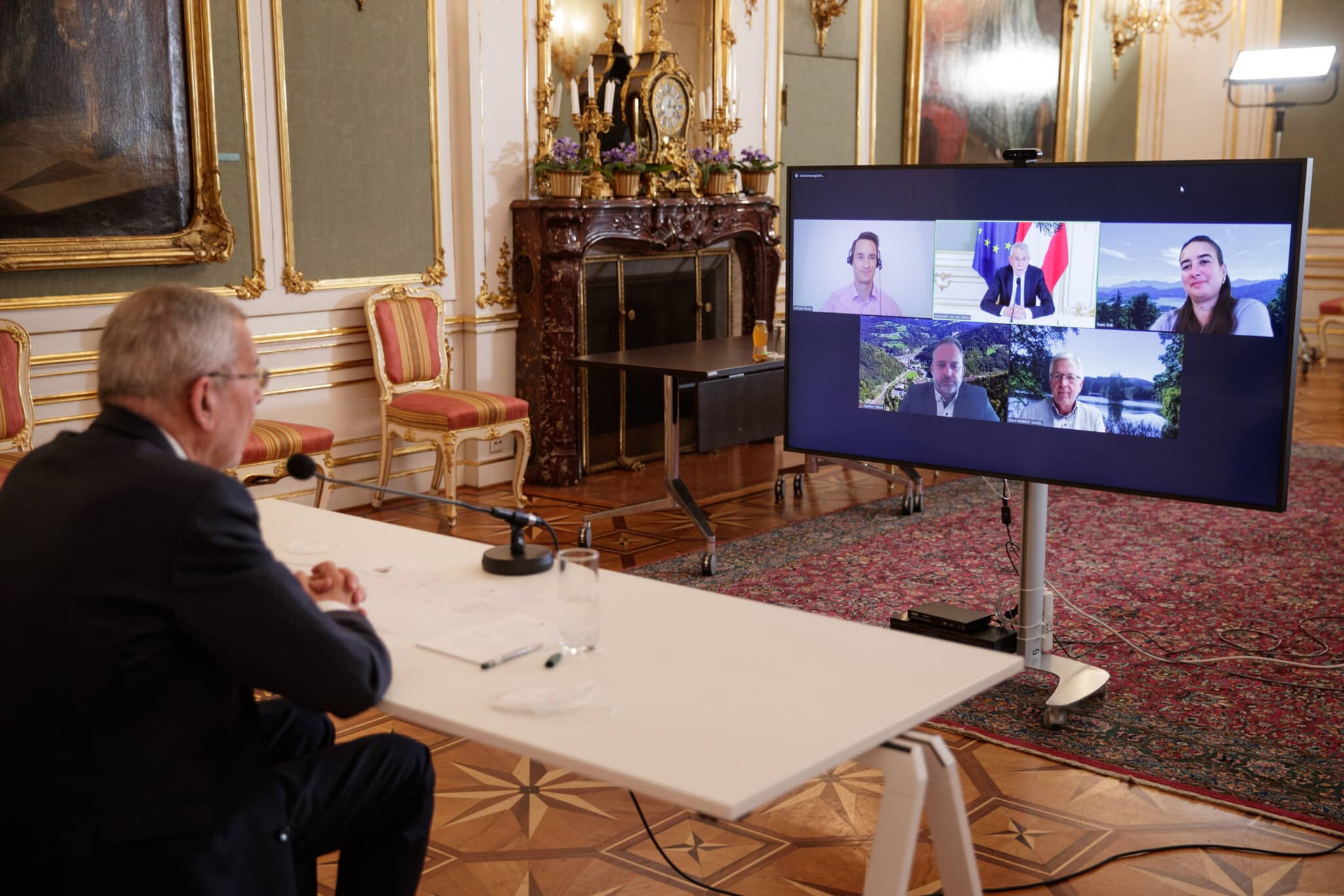 Am Montag lud Bundespräsident Alexander Van der Bellen vier Kärntner Bürgermeister zu einer Videokonferenz ein.