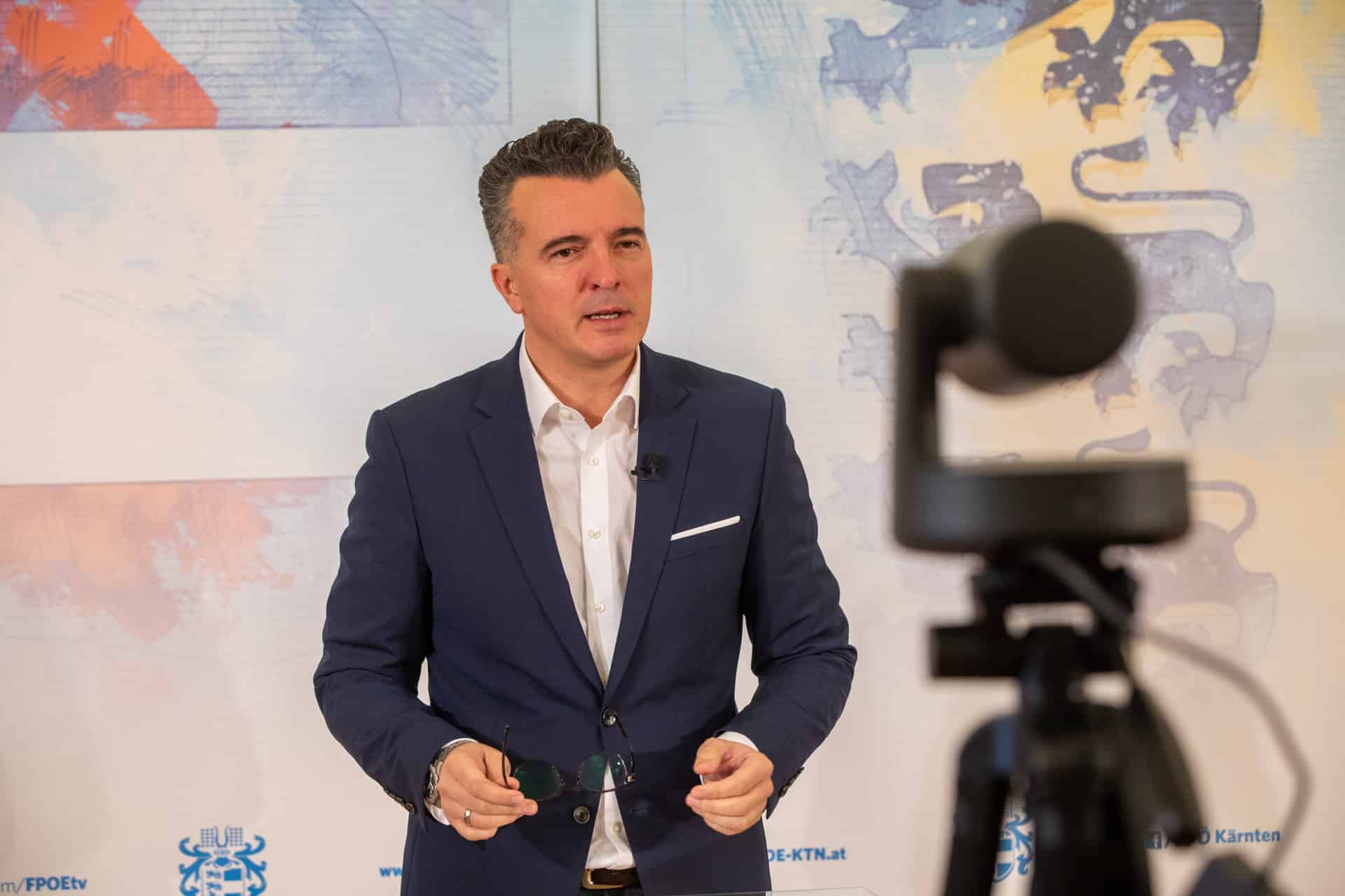FPÖ-Landesparteiobmann Gernot Darmann kritisiert die Verschärfung der Corona-Maßnahmen.